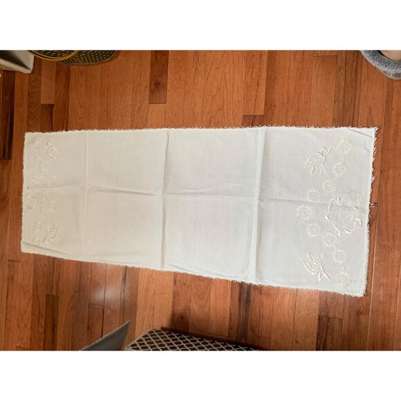 Hand-Embroidered White Linen Table Runner With Floral & Butterfly Design 42x16 - Picture 8 of 9